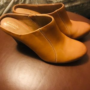 Clark’s artisan mule wedges